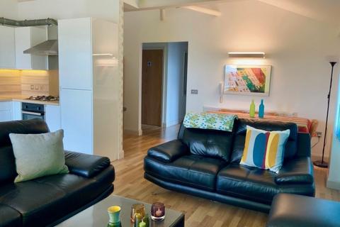 3 bedroom penthouse to rent, Raleigh Square, Raleigh Street, Nottingham NG7