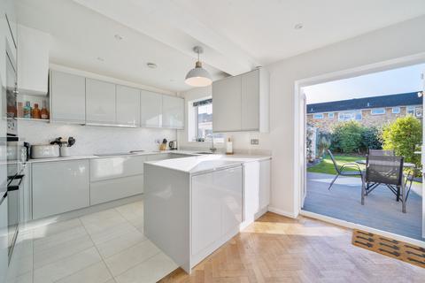 4 bedroom semi-detached house for sale, Gaston Way, Shepperton, TW17