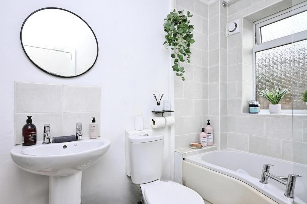 1 Rookery Close, Kibworth, Leicester, LE8 0 SD