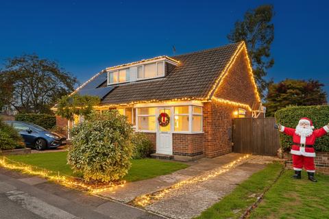 3 bedroom semi-detached house for sale, Rookery Close, Kibworth, Leicestershire LE8 0SD