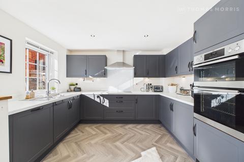 4 bedroom detached house for sale, Turnpike Close, St. Ives PE27
