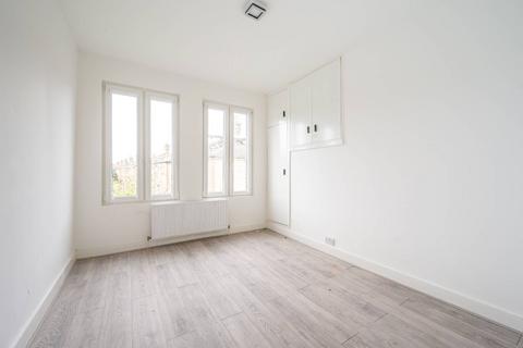 undefined, Chingford Road, Walthamstow, London, E17