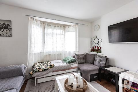 undefined, Alfreds Gardens, Barking, IG11