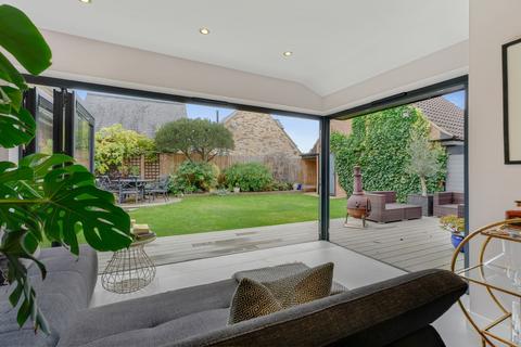 5 bedroom detached house for sale, Malton Close, Milton Keynes MK10