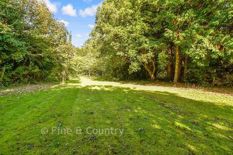 undefined, Cuckoo Lane, Tonbridge TN11