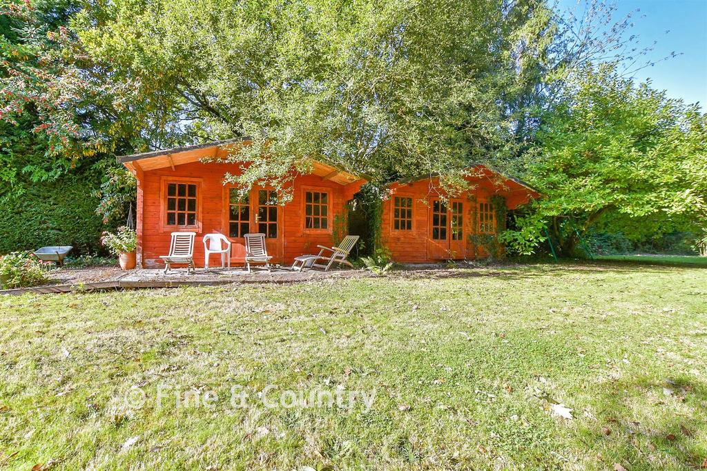 Workshop/Outbuildings
