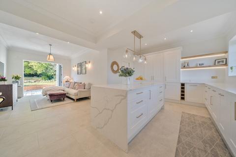 75 Downs Hill, Beckenham, BR3 5HD