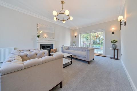 75 Downs Hill, Beckenham, BR3 5HD