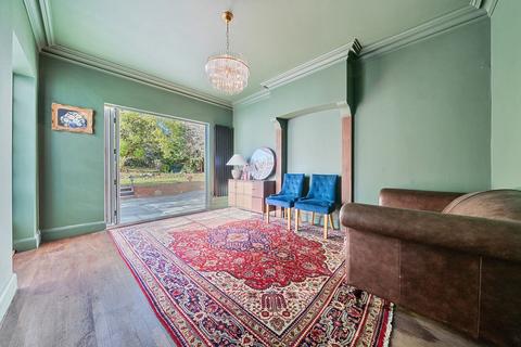 75 Downs Hill, Beckenham, BR3 5HD