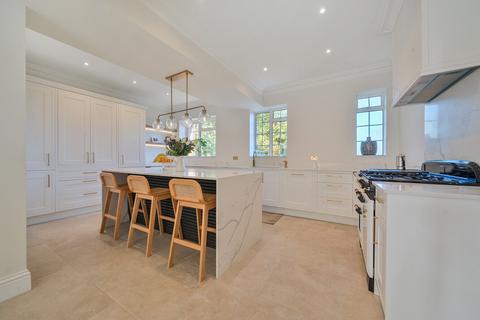 75 Downs Hill, Beckenham, BR3 5HD