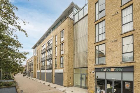 Ferry Lane, Brentford TW8