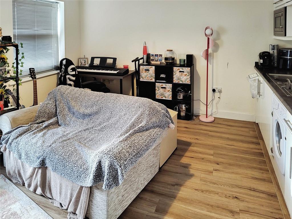 Kitchen/Living Room