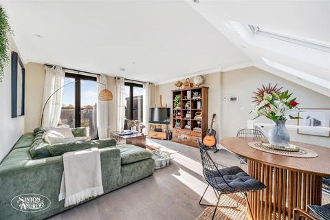 2 bedroom apartment for sale, Darwin Road, South Ealing