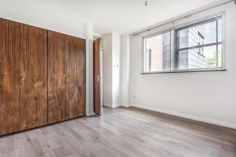 2 bedroom flat to rent, Bolton Road, London, W4