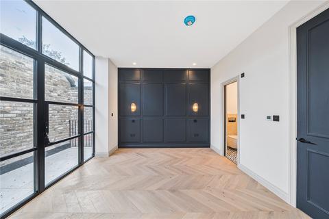 undefined, Gordon Road, London