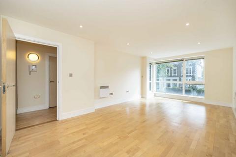 undefined, Chiswick High Road, London W4