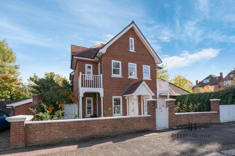 5 bedroom detached house to rent, Lydford Road NW2
