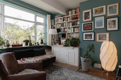 undefined, Meadow Way, Reigate