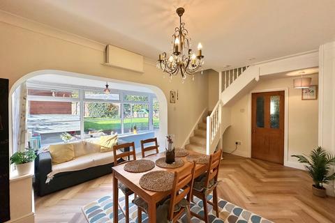 undefined, Belmont, Hereford, HR2
