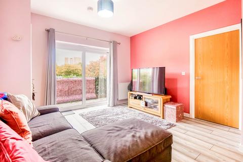 1 bedroom flat for sale, Fairfax Drive, Westcliff-On-Sea SS0
