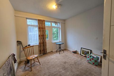 31 Renters Avenue, London, NW4 3QY