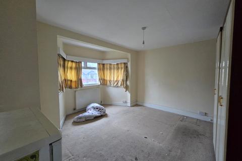 31 Renters Avenue, London, NW4 3QY