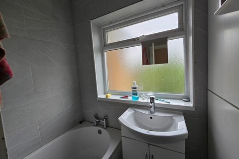 31 Renters Avenue, London, NW4 3QY
