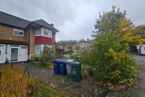 31 Renters Avenue, London, NW4 3QY