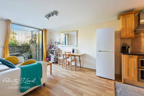 undefined, Slipway House, Burrells Wharf Square, London, E14