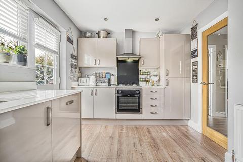 undefined, Merridene, Grange Park, N21