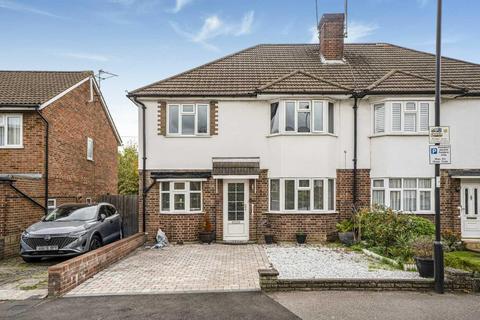 2 bedroom maisonette for sale, Merridene, Grange Park, N21