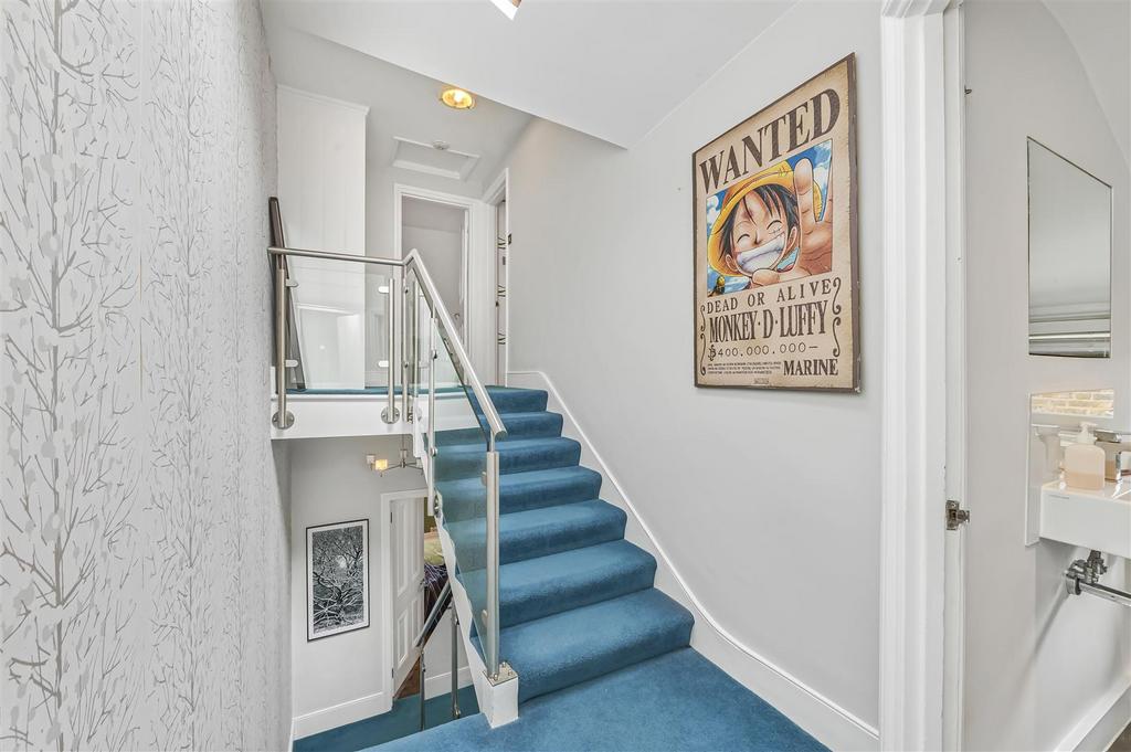 James Anderson - Chelverton Road London SW15 1 RW