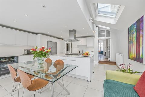 undefined, Chelverton Road, London