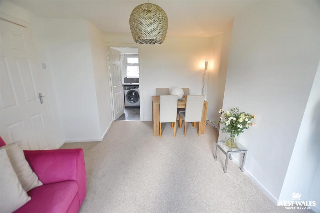 4 - 2025-10-26 T201750.803.jpg