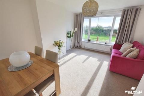 1 bedroom semi-detached house for sale, Heywood Court, Tenby