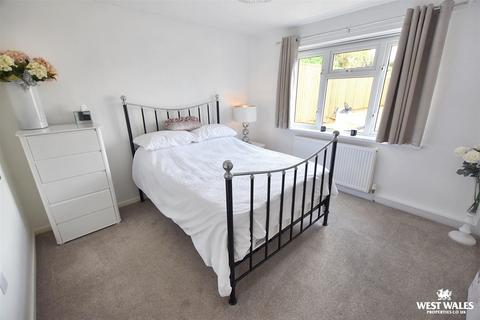 1 bedroom semi-detached house for sale, Heywood Court, Tenby