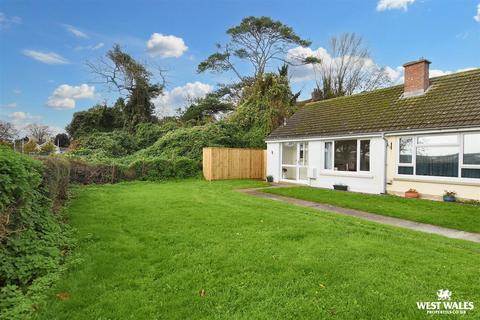1 bedroom semi-detached house for sale, Heywood Court, Tenby