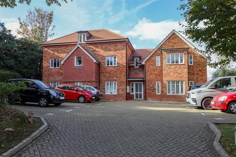 Cadogan Place, Horsham