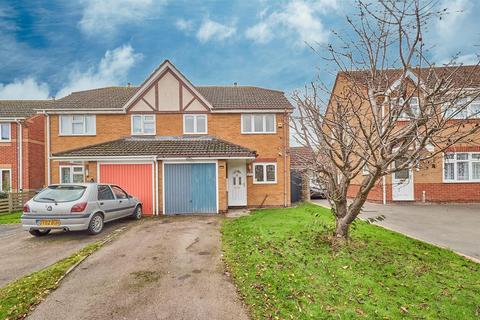 3 bedroom semi-detached house for sale, Hogarth Close, Hinckley