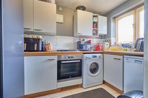 3 bedroom semi-detached house for sale, Hogarth Close, Hinckley