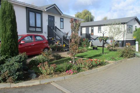 2 bedroom park home for sale, Waters View, Yarwell Mill Country Park, Yarwell PE8