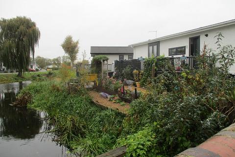 2 bedroom park home for sale, Waters View, Yarwell Mill Country Park, Yarwell PE8