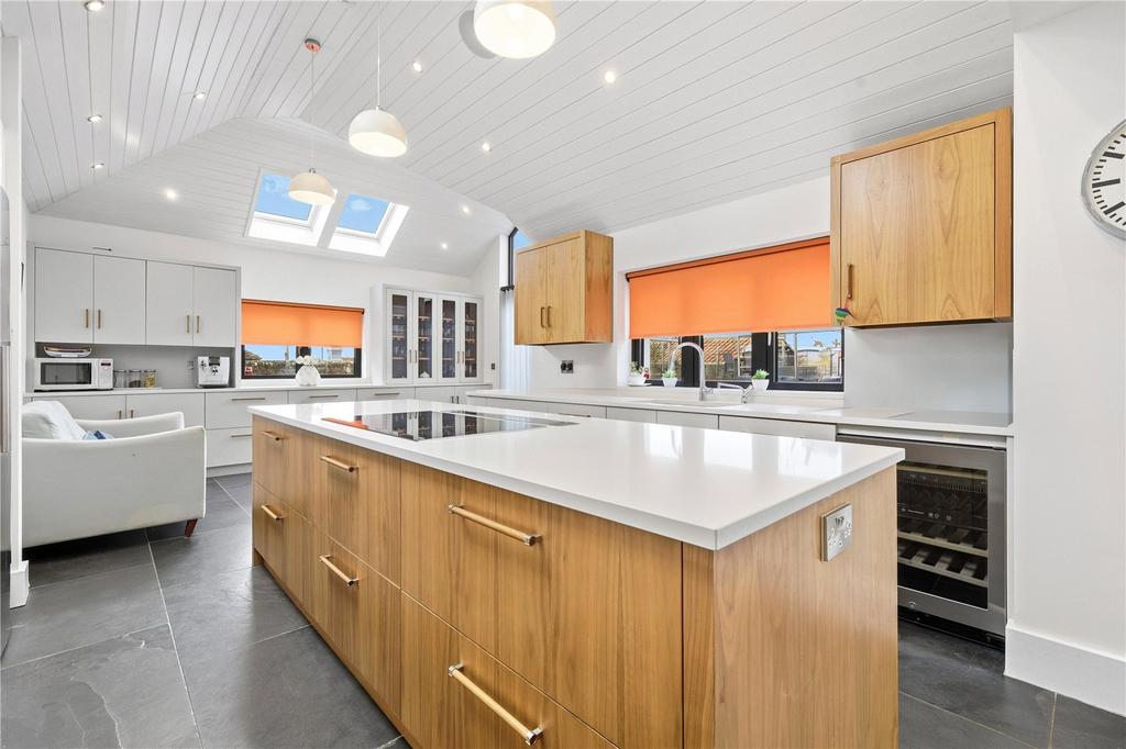 Kitchen/Breakfast
