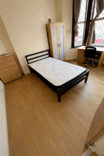 5 bedroom end of terrace house to rent, Tewkesbury Street