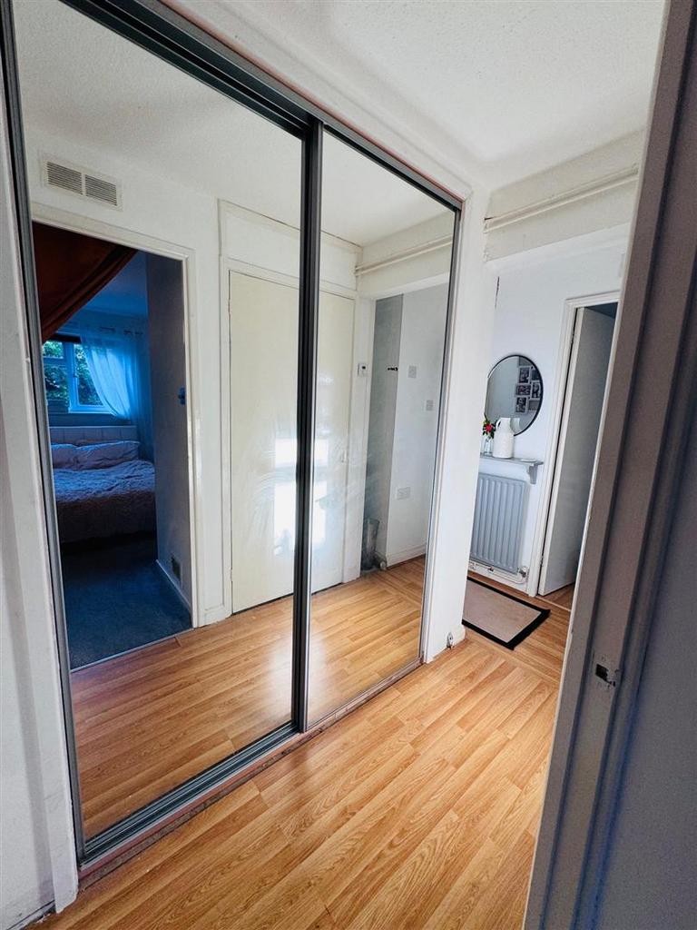 Hallway 1.jpg