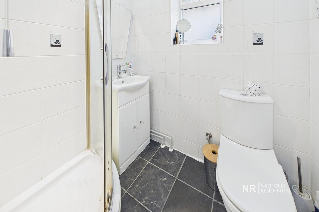 En-suite Shower Room 2