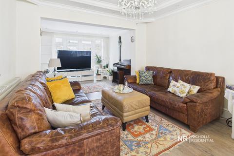 5 bedroom semi-detached house for sale, West Ewell KT19