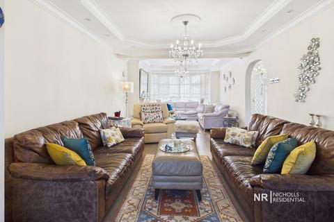 5 bedroom semi-detached house for sale, West Ewell KT19