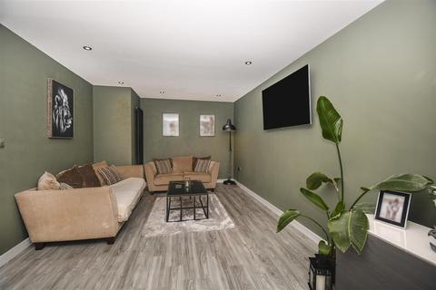 undefined, Samuelson Croft, Hessle