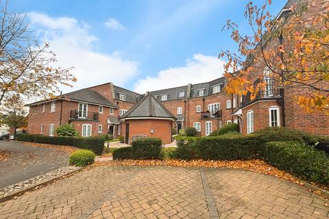 undefined, Great North Road, Hatfield, AL9